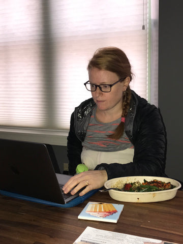 Pumping while eating in a conference room