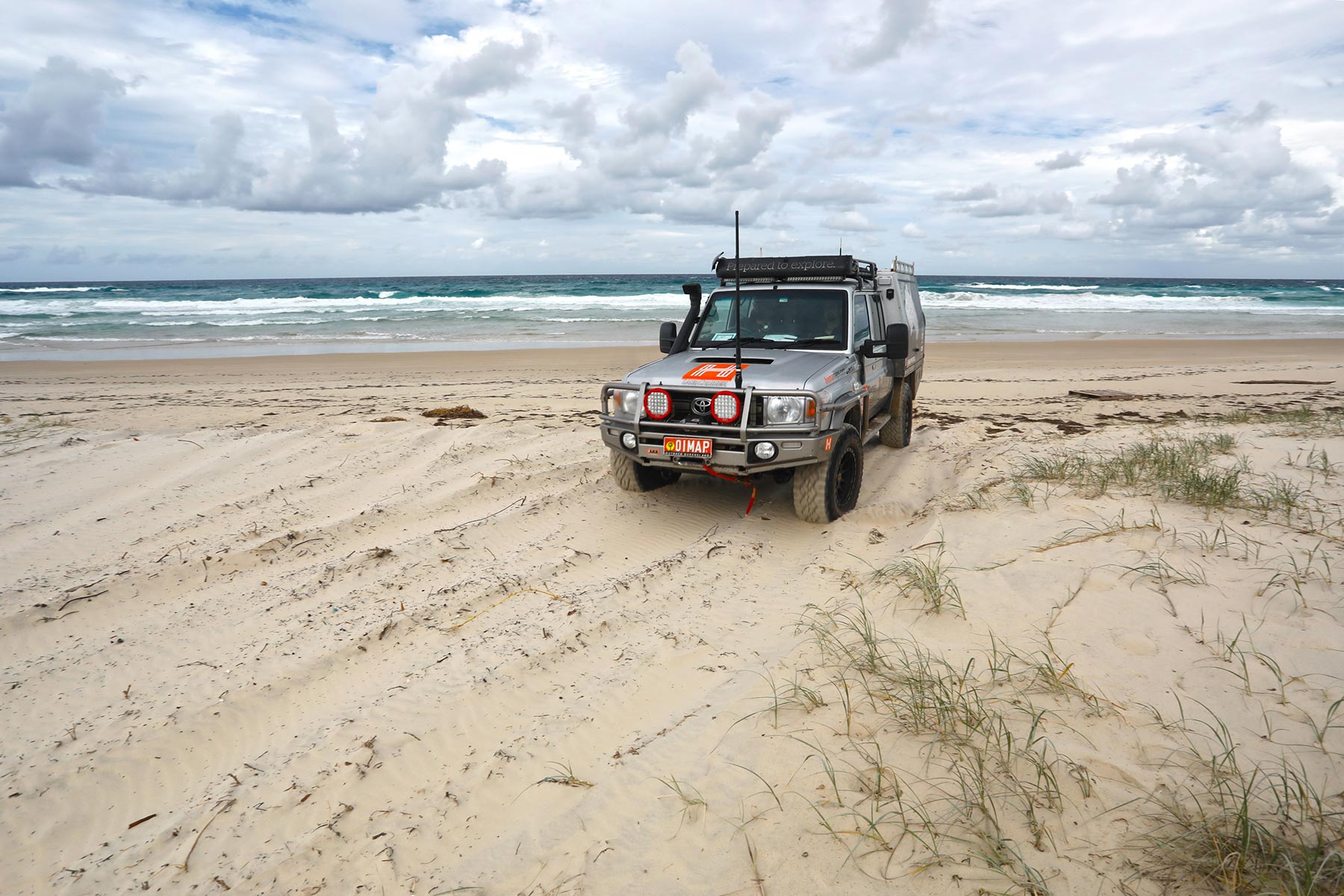 How to Clean your 4WD after a Beach Trip? – Hema Maps Online Shop