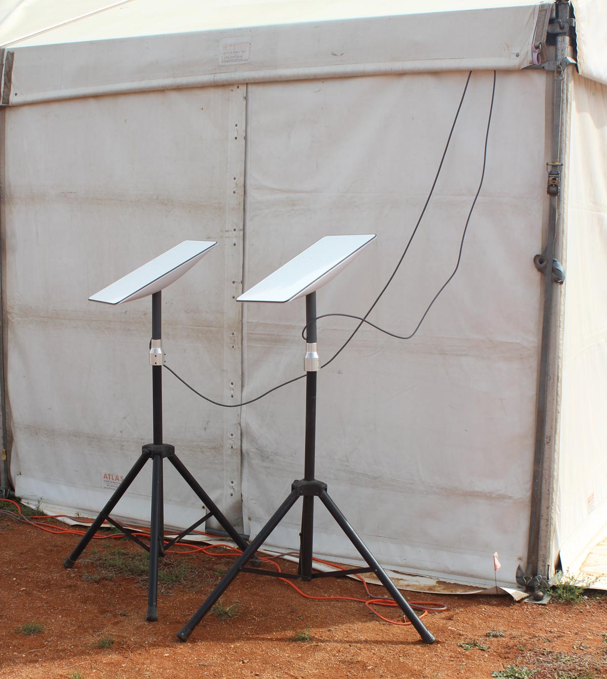 starlink dishes outside the media tent at mundi mundi bash