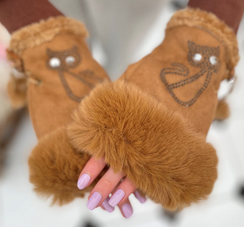 Faux fur fingerless gloves, camel