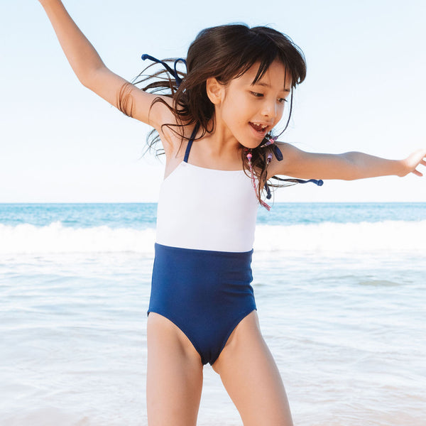 how to wash a bathing suit with vinegar