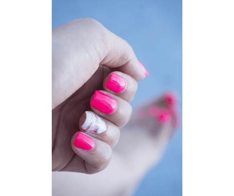 vernis semi permanent couleur rose nail art