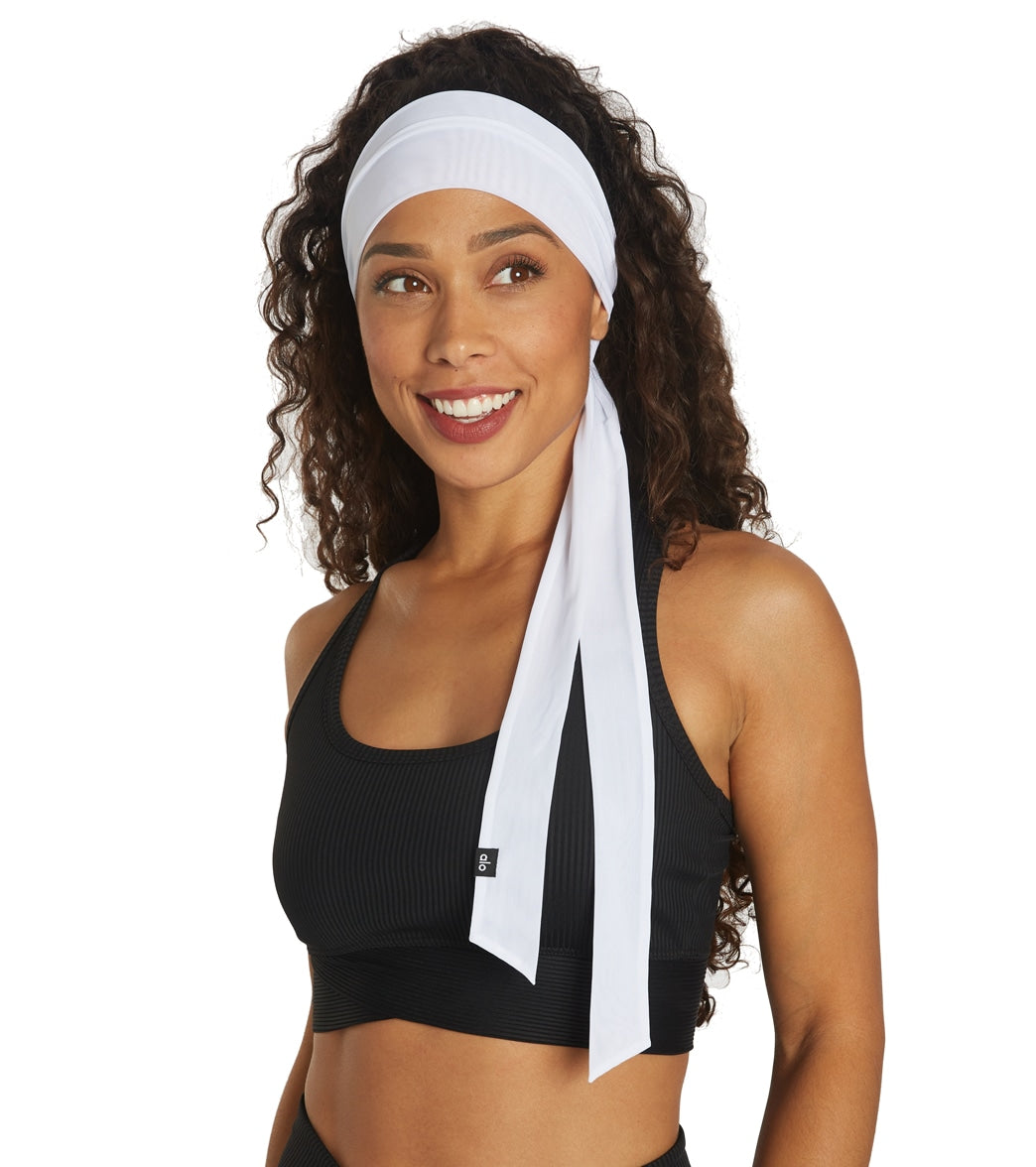 Alo Yoga Half Moon Sports Bra NWT  Alo yoga, Sports bra, Clothes design