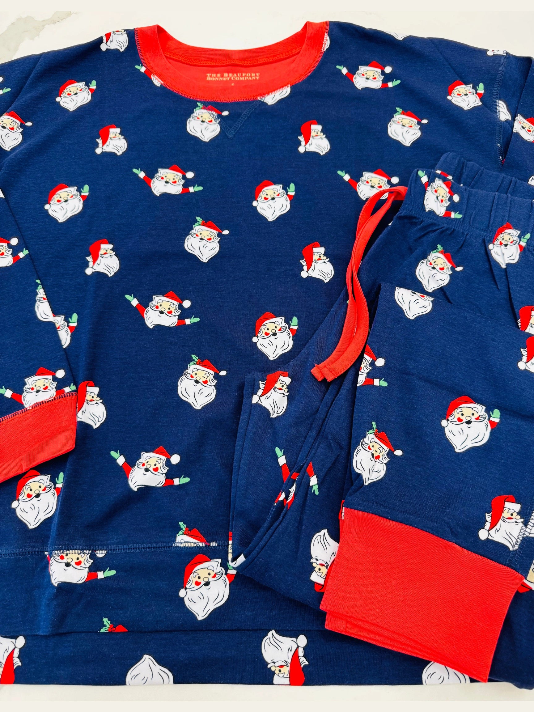 Callahan Cabernet Lounge Set - Jolly Old St. Nick