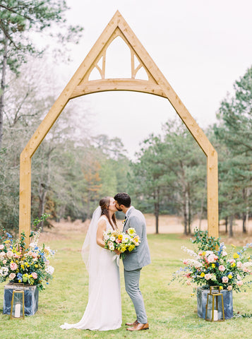 ceremony arch flowers