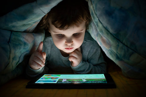 Little kid on tablet - limit kid's screen time - Xino Sports