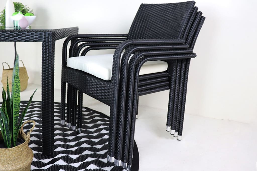 outdoor dining chair