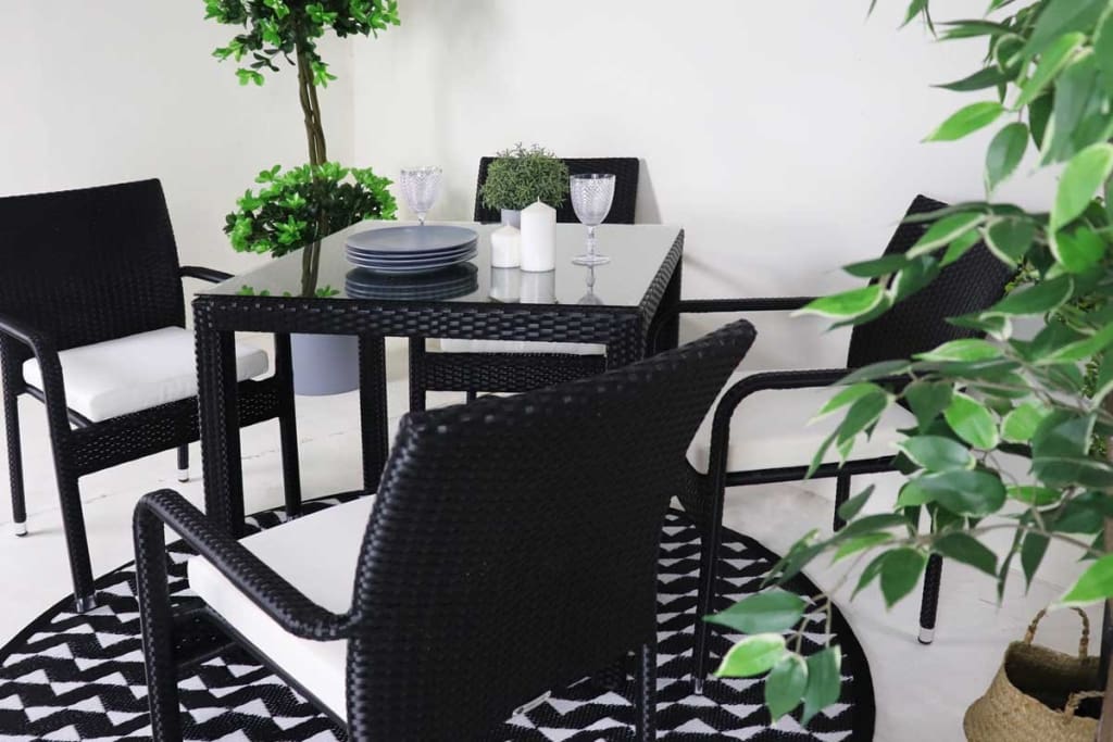 patio dining set with 4 chairs