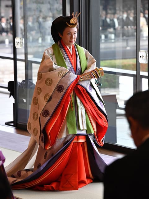 Jūnihitoe kimono