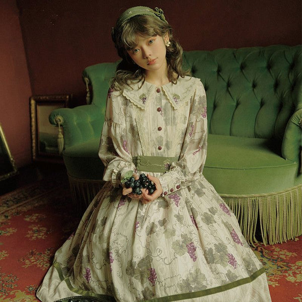 Green classic lolita outfit with dress and and accessories