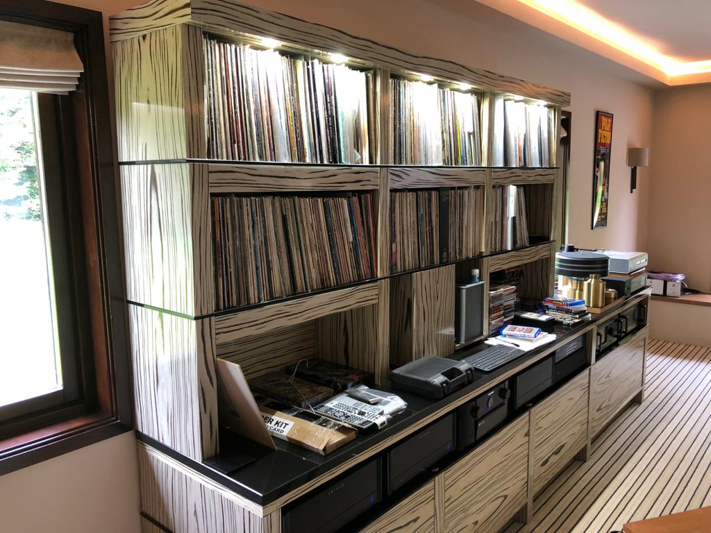 Home Cinema AV Unit in Siberbian Tiger wood for record and music collection