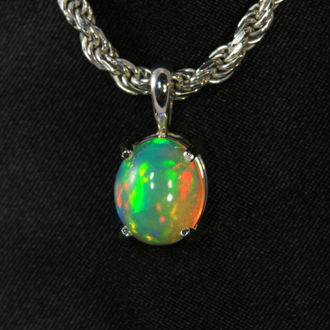 Custom Jewelry Designs & Rare Loose Gemstones