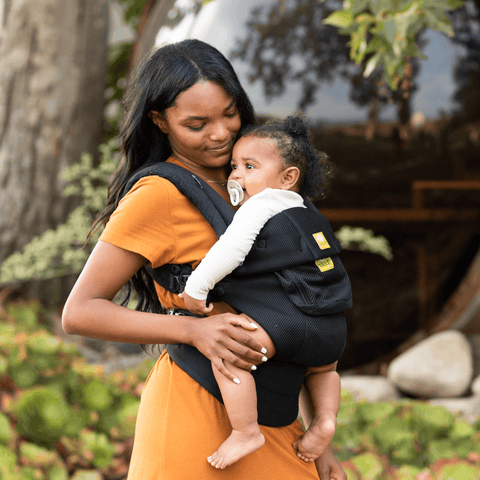 babywearing, international babywearing week 2021, complete all seasons, lillebaby, how to baby wear, tips on babywearing, when to babywear, best carrier for baby 