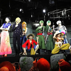 sano..cos ashleys cosplay cache cosplay blogger on stage with one piece