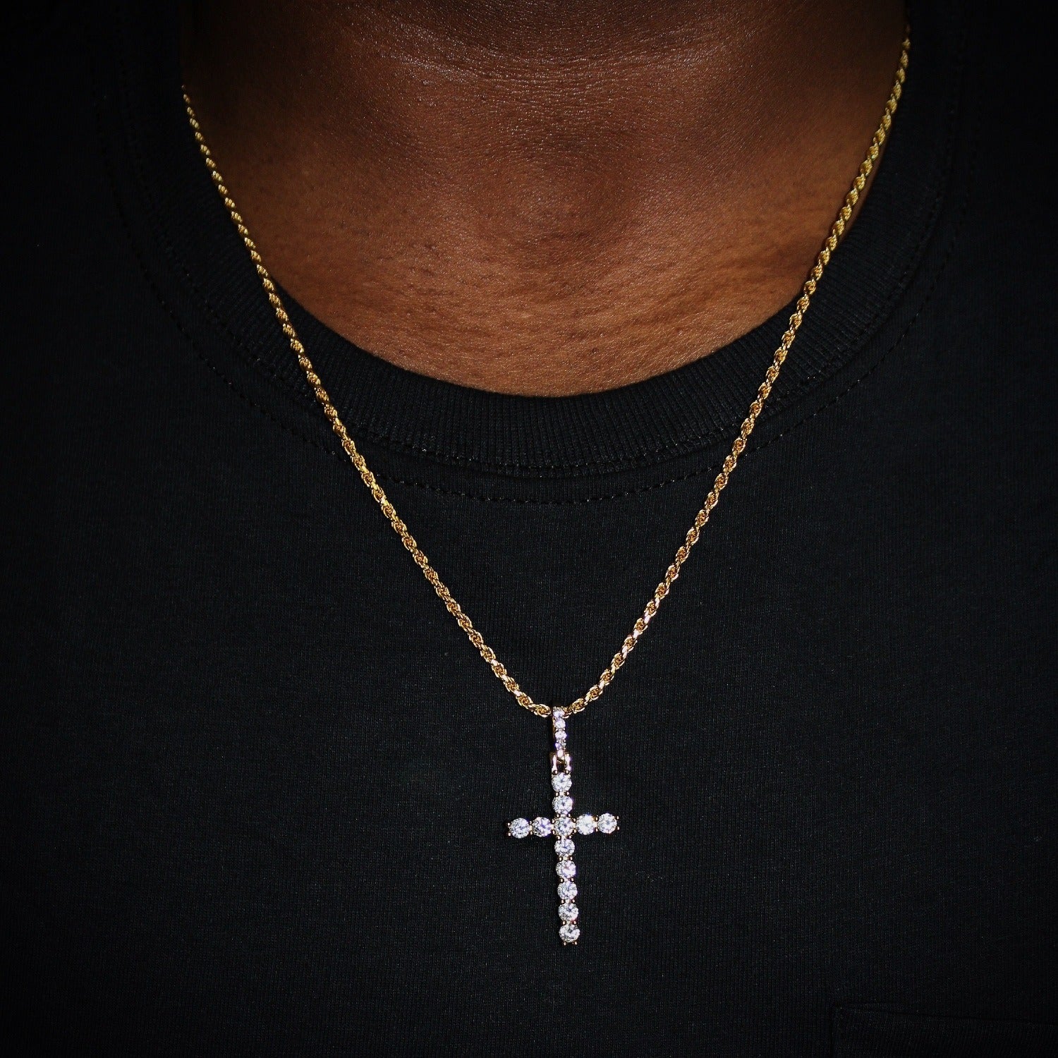 18k diamond cross pendant