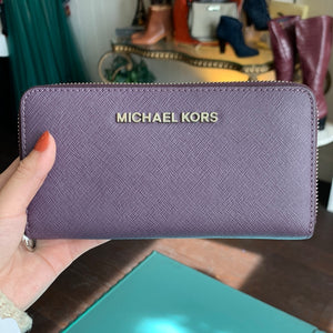 Light Purple Michael Kors Wallet – La Petite Boutique Winthrop