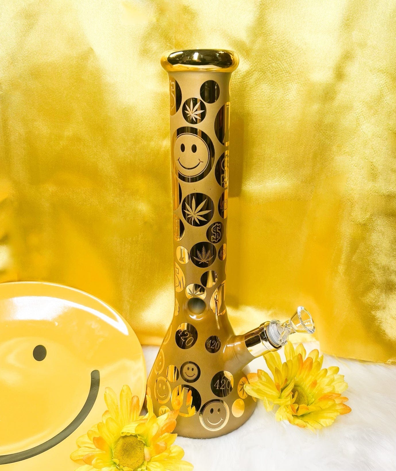 SMILEY ON-THE-GO CUP (BONG or RIG), Canna Style