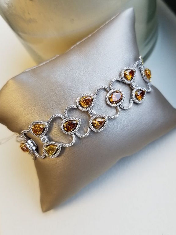 Buy Stunning Premium Quality Designer Fancy Rose Gold Diamond Bracelet  Online From Wholesale Salwar
