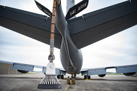 Aircraft refuel adapter