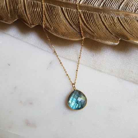 collier labradorite amulette