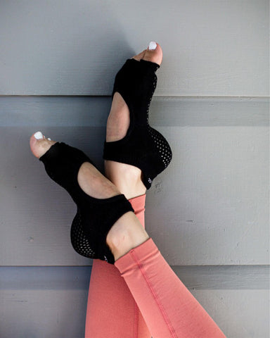 Toeless Non-Slip Grip Socks for Pilates, Yoga and Barre Bar