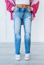 Load image into Gallery viewer, Head Over Heels Distressed Straight Leg Risen Jeans