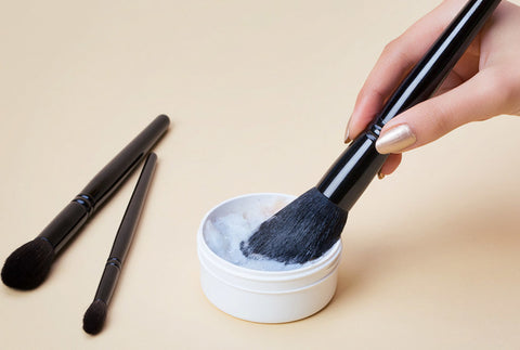 natural hair makeup brush cleaning