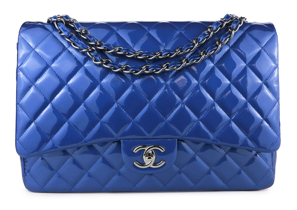 The Size Guide: Chanel Classic Flap Chanel Classic Flap Size Guide - Find  Your Perfect Fit