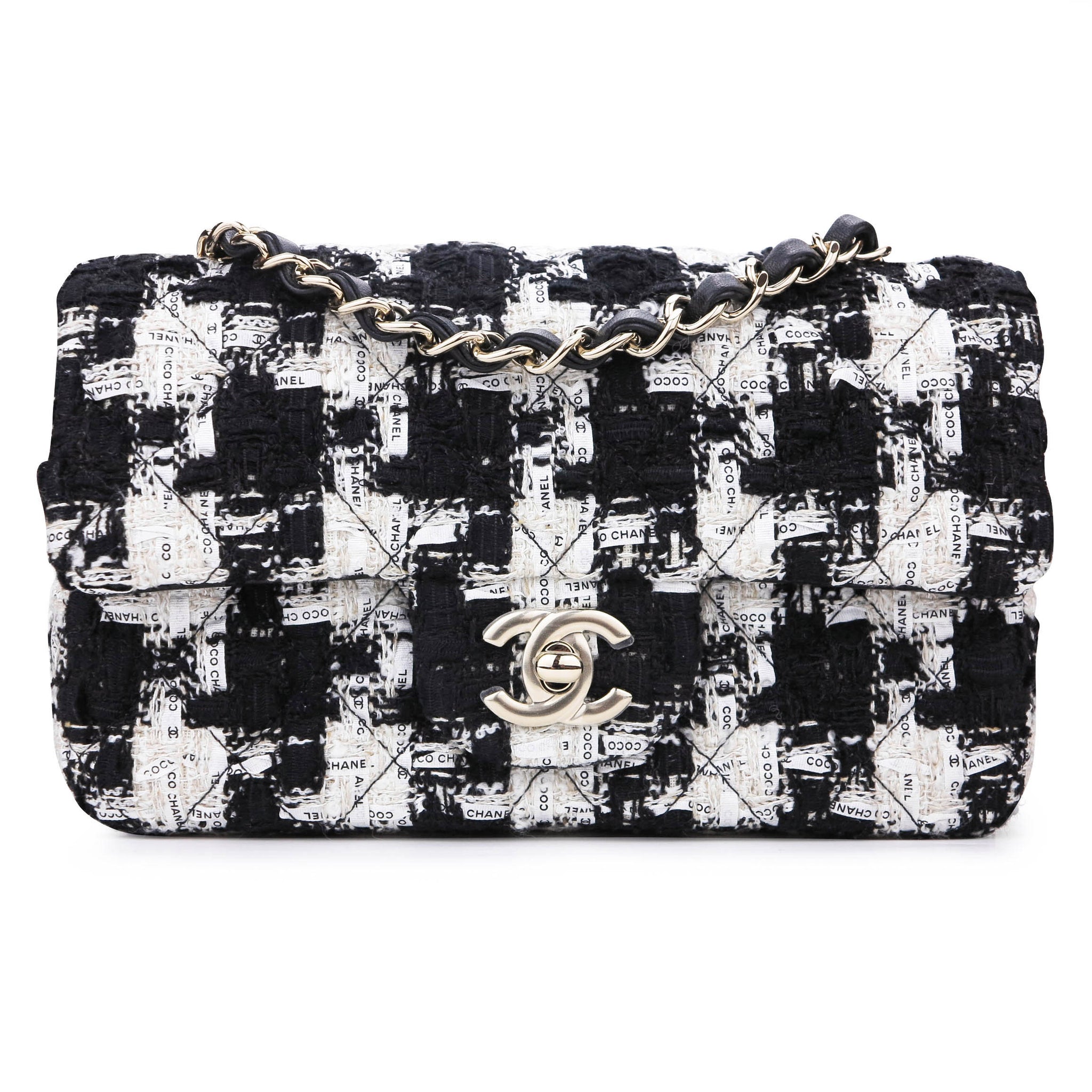 Chanel 19 Flap Bag Maxi Tweed Black  White  SACLÀB