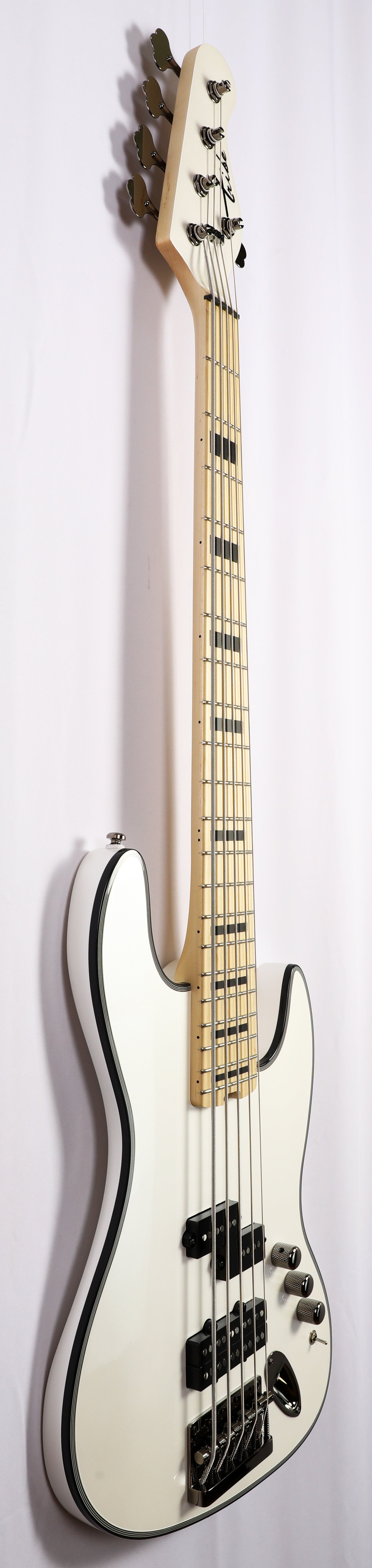 bass maple fretboard