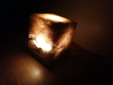 Cube Salt lamp