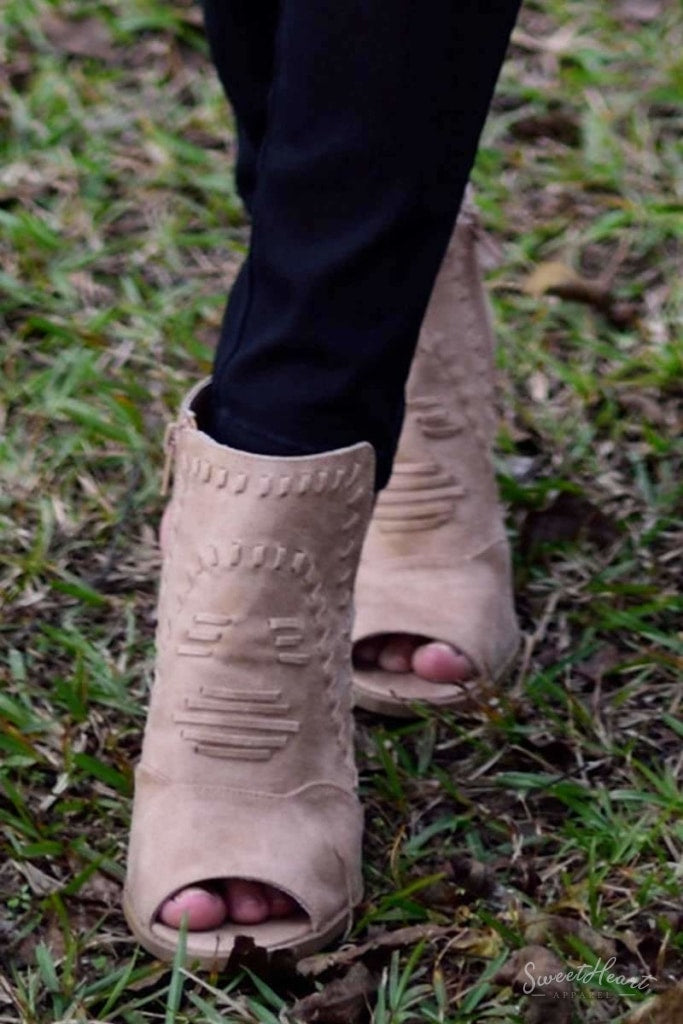 Chunky Heel Peep Toe Booties Tan 