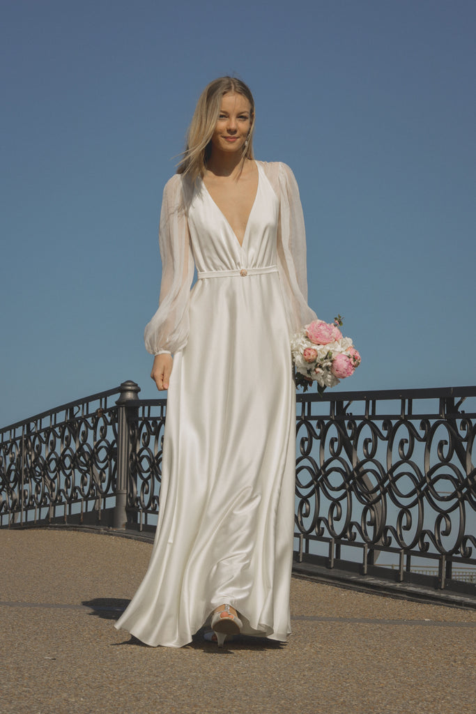 real bride Line wearing the Vera gown by Zoe Rowyn Bridal