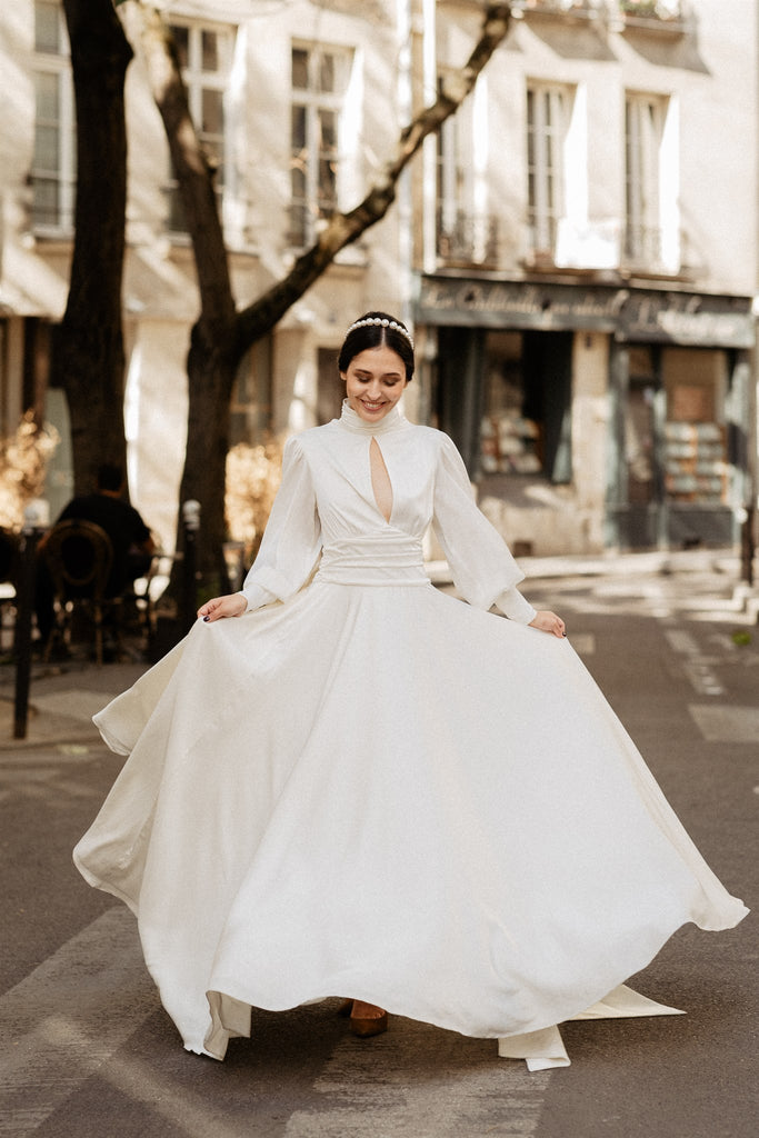 Real bride wearing the Lilith gown by Zoe Rowyn Bridal