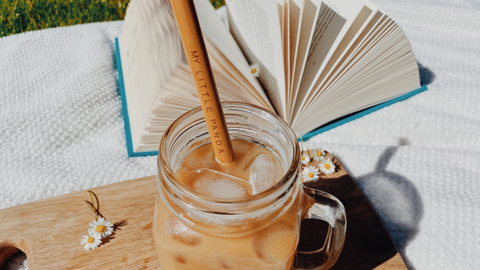 a glass of iced latte 