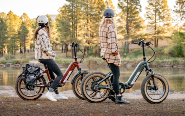 Two Aventon Sinch next to a lake