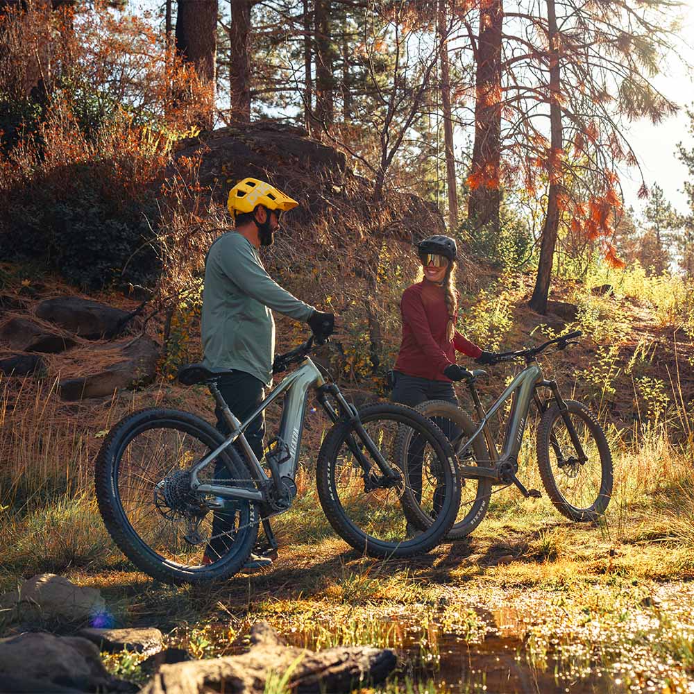 aventon ramblas emtb borealis couple mountain