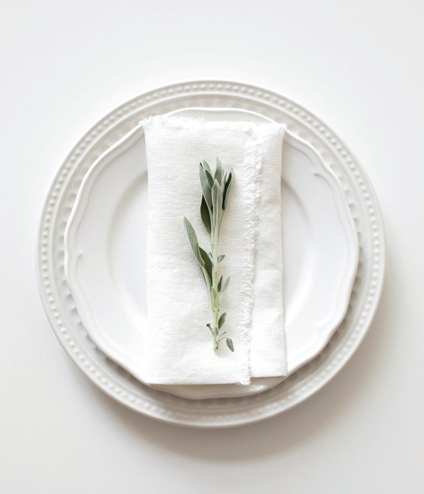 Set of 2 White Washed Linen Napkins With Fringes