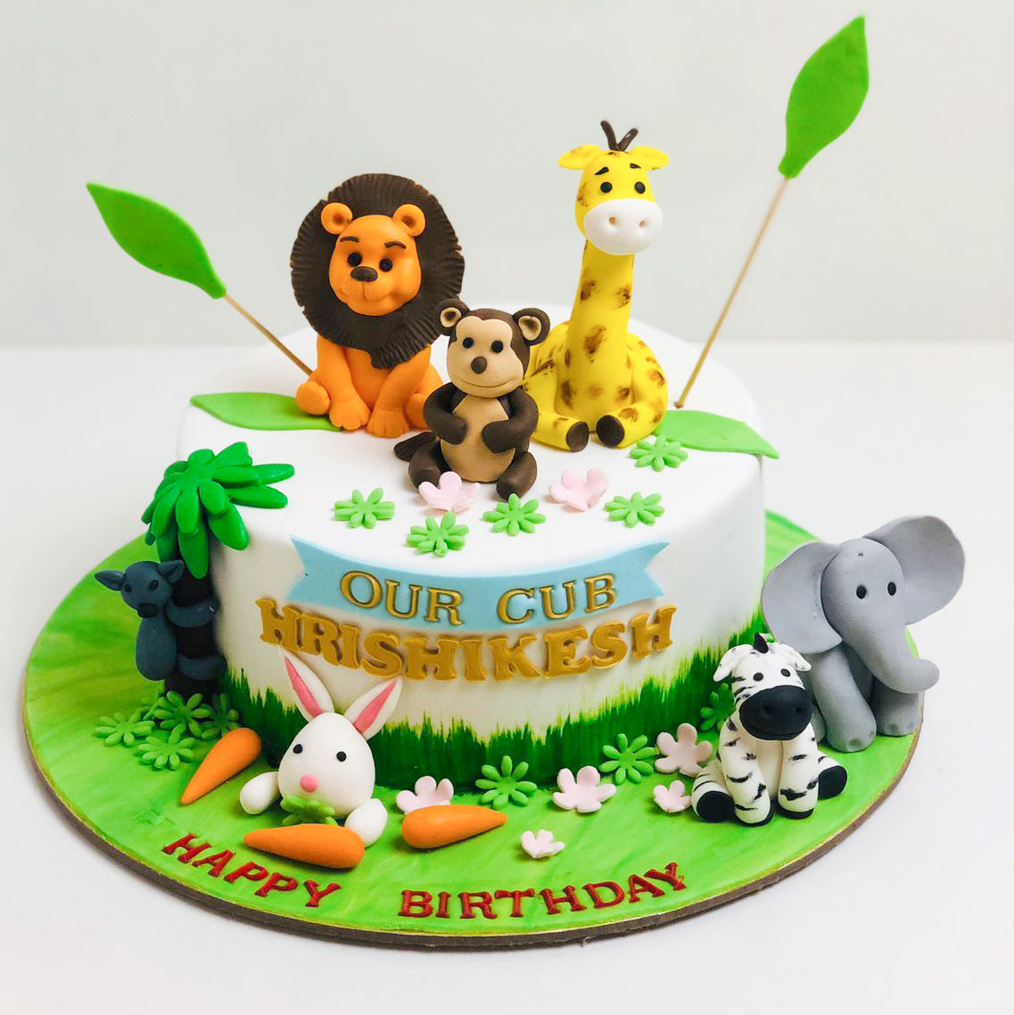 Winnie The Pooh Fondant Cake Delivery In Delhi NCR With Delicious Chocolate  Flavour