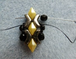 Bracelet and earrings «Indiana» by Ivana Skalská
