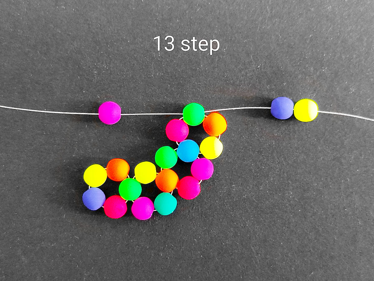 Bead earrings in 10 minutes. Step-by-step tutorial by ScaraBeads