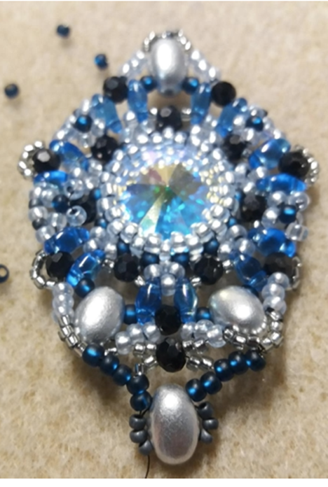 Earring Tutorial with Rivoli, Samos and Amos par Puca Beads - Treasure of the sea