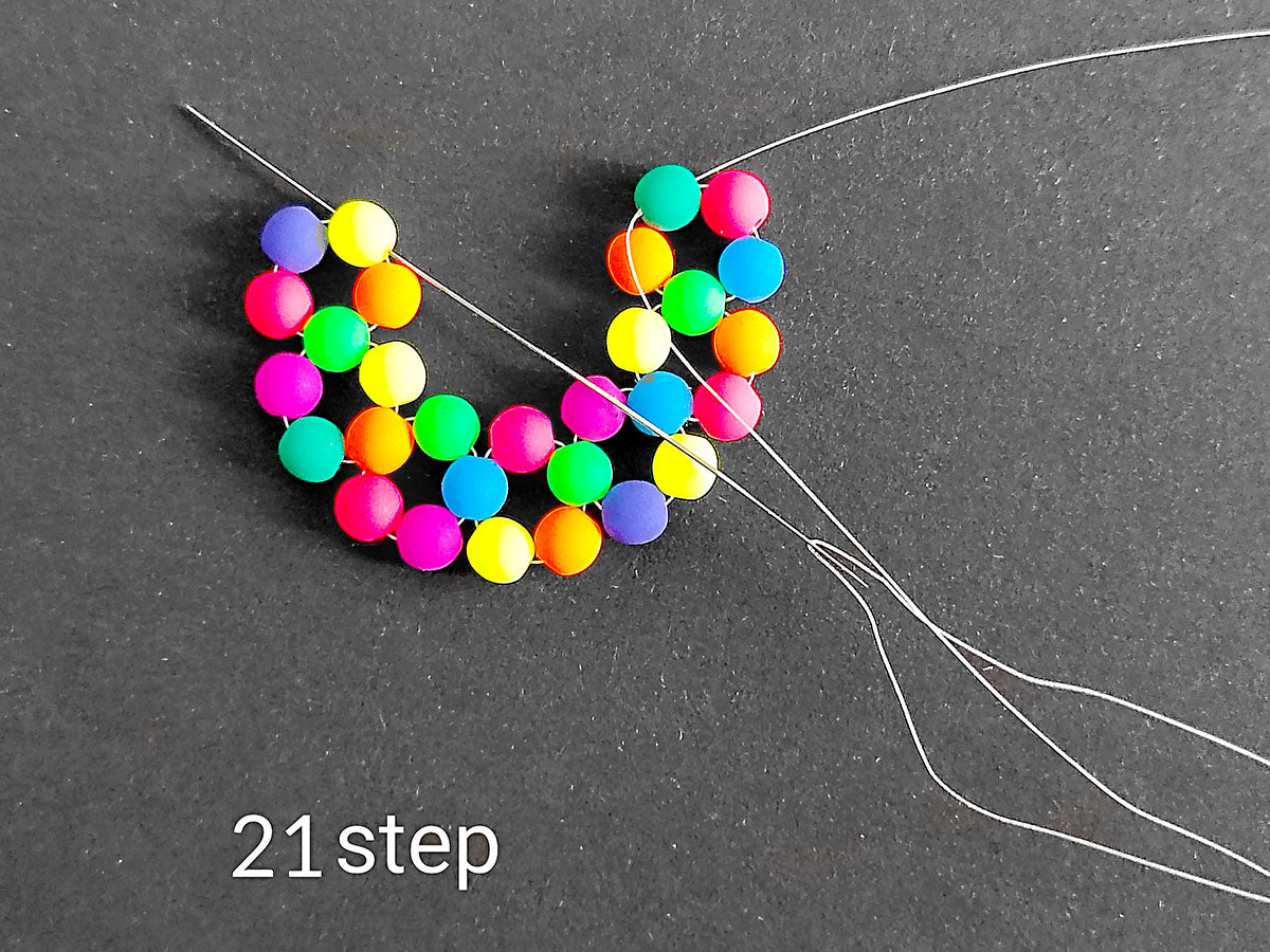 Bead earrings in 10 minutes. Step-by-step tutorial by ScaraBeads