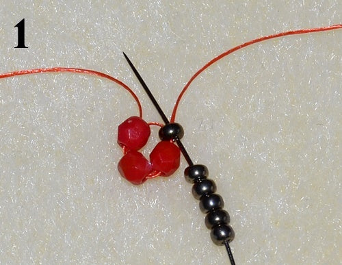 Nuria Bracelet free photo tutorial with Arrow beads and WibeDuo beads step 1