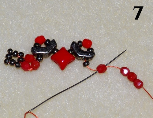Nuria Bracelet free photo tutorial with Arrow beads and WibeDuo beads step 7