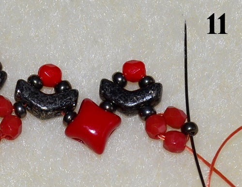 Nuria Bracelet free photo tutorial with Arrow beads and WibeDuo beads step 11