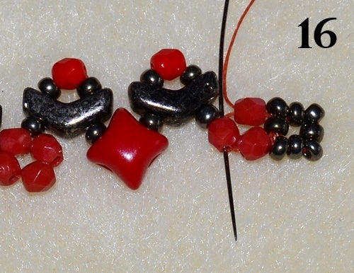 Nuria Bracelet free photo tutorial with Arrow beads and WibeDuo beads step 16