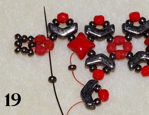 Nuria Bracelet free photo tutorial with Arrow beads and WibeDuo beads step 19