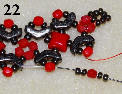 Nuria Bracelet free photo tutorial with Arrow beads and WibeDuo beads step 22