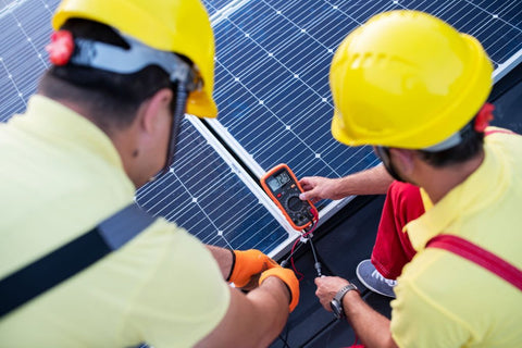 how can you hook a solar panel directly to a battery